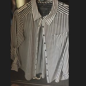 GUESS black and white striped blouse 👚